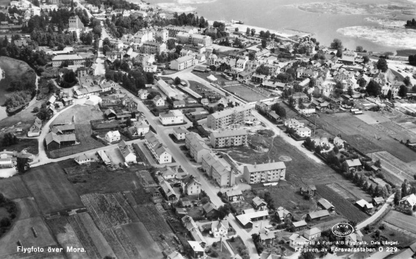 IngMaries Vykort centrala Mora Hockeyplan 1953 mm